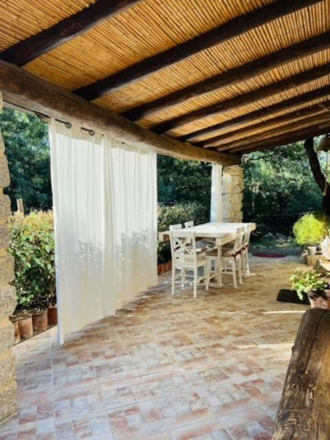 Ovostolai Cottage 丰尼 外观 照片